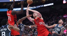 克林根23+18霍勒迪31+9 杨翰森2分开拓者胜爵士