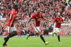 曼联重磅来袭！卡塞米罗替身三选一，左路瞄准德甲新星，梅努续约在即