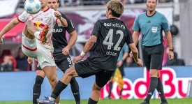 德甲1比0爆大冷！美因茨主场不败金身告破，弗赖堡门神一战封神！