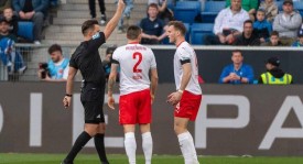 德甲卡位生死斗！圣保利主场止颓战客场不败王，8500 万劲旅靠双枪破魔咒？